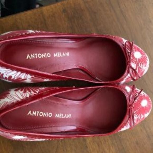 ANTONIO MELANI SIZE 7 PUMPS - 2 PAIRS - Picture 2 of 11